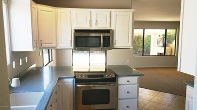 8131 E Dahlia Dr, Mesa, AZ 85208 - photo 5