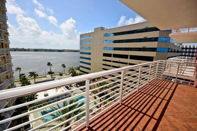 1551 N Flagler Dr 1012 West-small-006-21