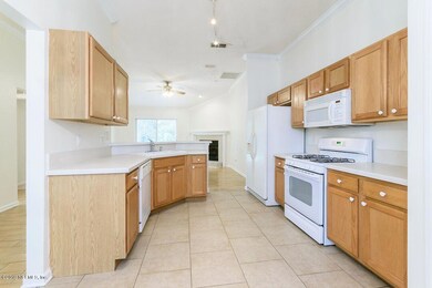 6436 Hannah Stables Dr, Jacksonville, FL 32244 - photo 7