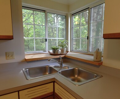 72 Winding Brook Dr, South Burlington, VT 05403 - photo 4