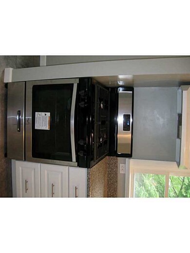 2812 Lafayette Rd, Erie, PA 16506 - photo 4