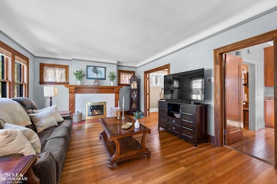 1386 Grayton St, Grosse Pointe Park, MI 48230 - photo 6