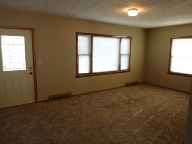 3612 Kelling St, Davenport, IA 52806 - photo 5