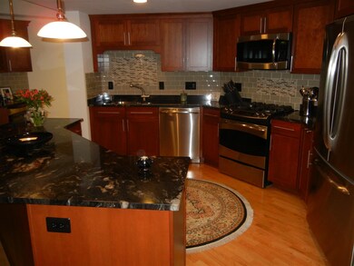 65 Hawthorne Dr unit 320, Bedford, NH 03110 - photo 2
