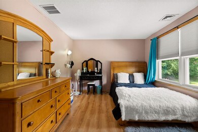 85 Tsienneto Rd unit B, Derry, NH 03038 - photo 3