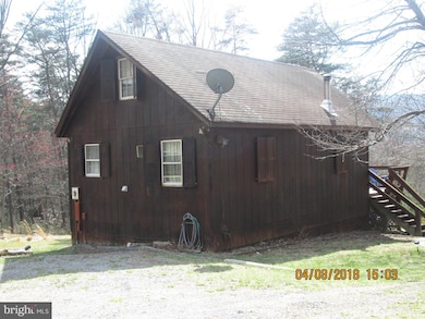 185 Plum Tree Ln, Berkeley Springs, WV 25411 - photo 5