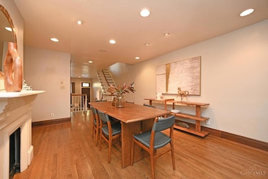 913 Paradrome St, Cincinnati, OH 45202 - photo 4