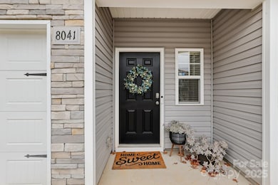 8041 Alderton Ln, Charlotte, NC 28215 - photo 3