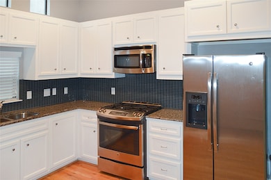 11315 S Main St unit 201, Houston, TX 77025 - photo 6