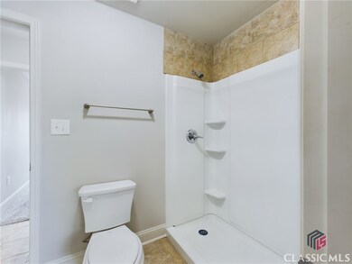 Upstairs Bathroom (Jack and Jill)