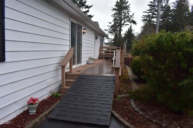 655 SE Oar Ave, Lincoln City, OR 97367 - photo 4