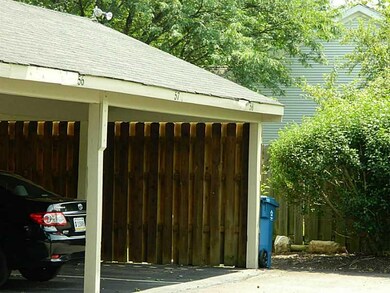 1133 Canterbury Square Dr S, Indianapolis, IN 46260 - photo 4