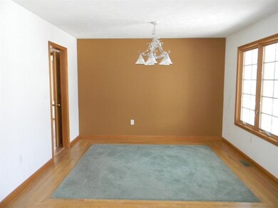 892 E Covey Ct, La Porte, IN 46350 - photo 5