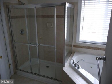 3534 Carriage Walk Ln unit 41-D, Laurel, MD 20724 - photo 5