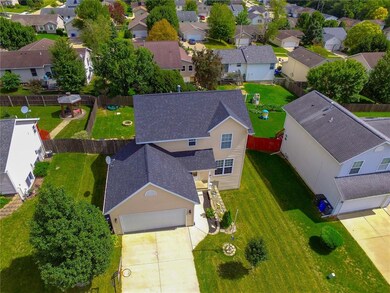 3717 King Dr SW, Cedar Rapids, IA 52404 - photo 2