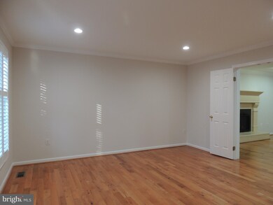 7609 Lake Glen Dr, Glenn Dale, MD 20769 - photo 4