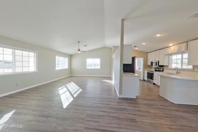 740 S Stardust Ln Apache-print-005-005-F