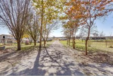 364 Wonder Dr, Springtown, TX 76082 - photo 6