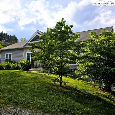 104 Daydreams Ln, Deep Gap, NC 28618 - photo 3