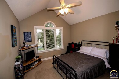 4412 SW Shenandoah Rd, Topeka, KS 66610 - photo 7