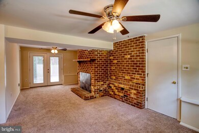 39435 Pocahontas Dr, Mechanicsville, MD 20659 - photo 4