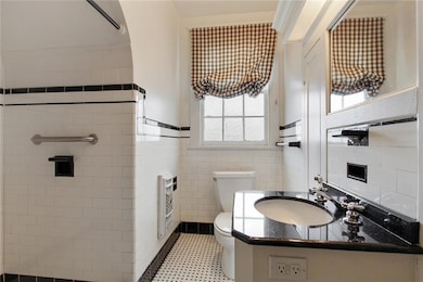 5512 Saint Charles Ave, New Orleans, LA 70115 - photo 4