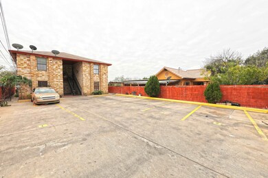 409 Galveston St, Laredo, TX 78040 - photo 4