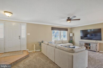 45519 Kilbeggan Ct, Great Mills, MD 20634 - photo 5