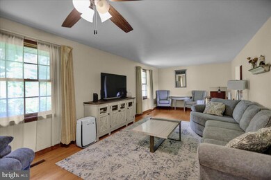 501 Edison Ct, Reading, PA 19605 - photo 5