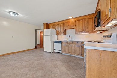 16 Vincent Ave, New Britain, CT 06053 - photo 4