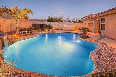 sparklingpool_700