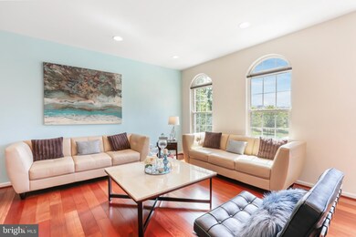 22917 Chinkapin Oak Terrace, Sterling, VA 20166 - photo 4