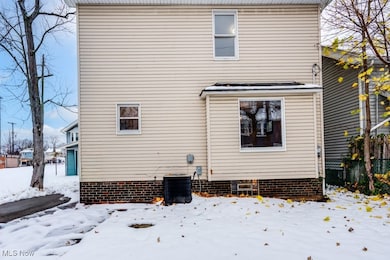 339 Overlook Park Dr, Cleveland, OH 44110 - photo 7