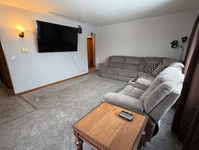 3115 8th St, Columbus, NE 68601 - photo 3