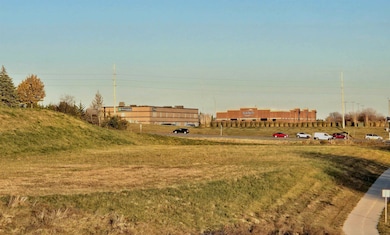 4223 Chavenelle Rd, Dubuque, IA 52002 - photo 4