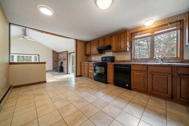 8 Sutton Place, Londonderry, NH 03053 - photo 7