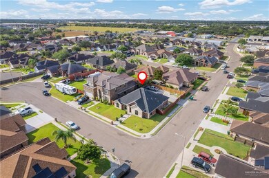 904 E Diaz Cir, Pharr, TX 78577 - photo 2