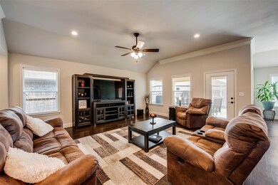 303 Jacinth Ln, Granbury, TX 76049 - photo 5