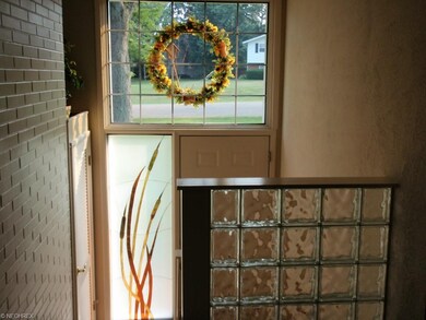 Beautiful, light and bright foyer