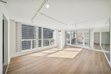 200 N Dearborn St unit 3402, Chicago, IL 60601 - photo 5