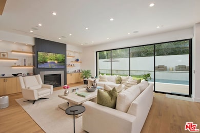 4143 Davana Rd, Sherman Oaks, CA 91423 - photo 6