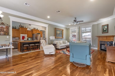 2-web-or-mls-102 Lockeport Cir-2