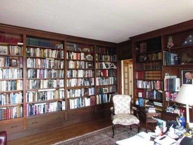 Studio/Study/Office