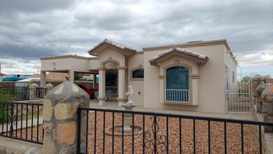 7740 Adobe Dr, El Paso, TX 79915 - photo 3
