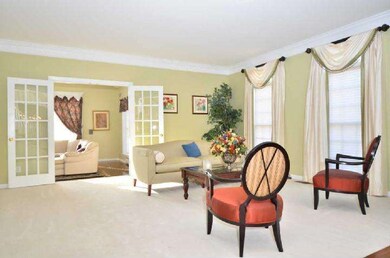 127 Magnolia Dr, Phoenixville, PA 19460 - photo 7