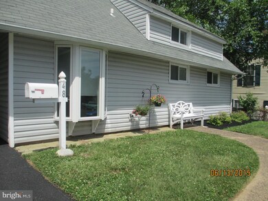 48 Aspen Ln, Levittown, PA 19055 - photo 2