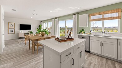 709 Fountain Ct, Roseville, CA 95747 - photo 4