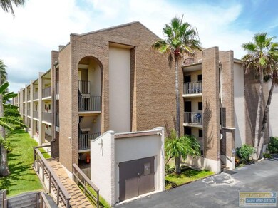 111 E Morningside Dr unit 104, South Padre Island, TX 78597 - photo 2