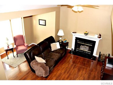 Large family room with high end hardwood laminate 