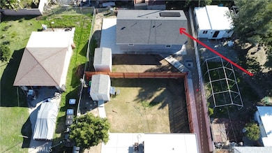 1702 Kippy Dr, Colton, CA 92324 - photo 4